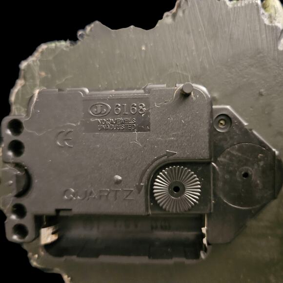 Farmhouse Barnyard Resin 3D Mantel Clock Sunflowers Cows Apples Rustic Country - Picture 3 of 5